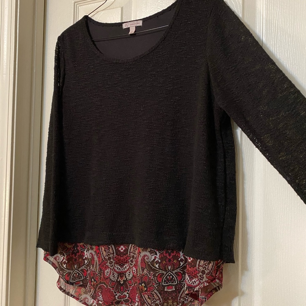Dress Barn Black/Red Flowy Sweater- Size Large